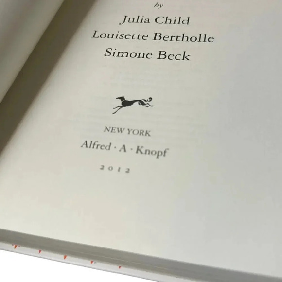 Mastering the Art of French Cooking Volume 1 & 2 box set Julia Child - Picture 8 of 12